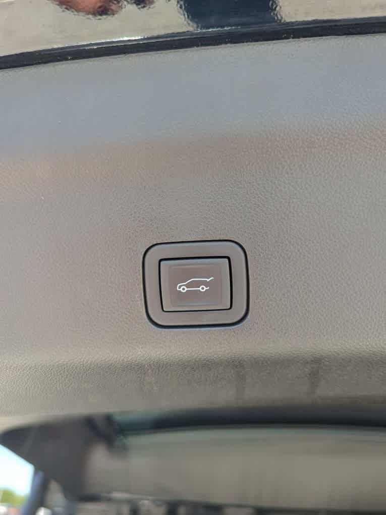 Used 2024 GMC Yukon XL Denali AWD/4WD image 29