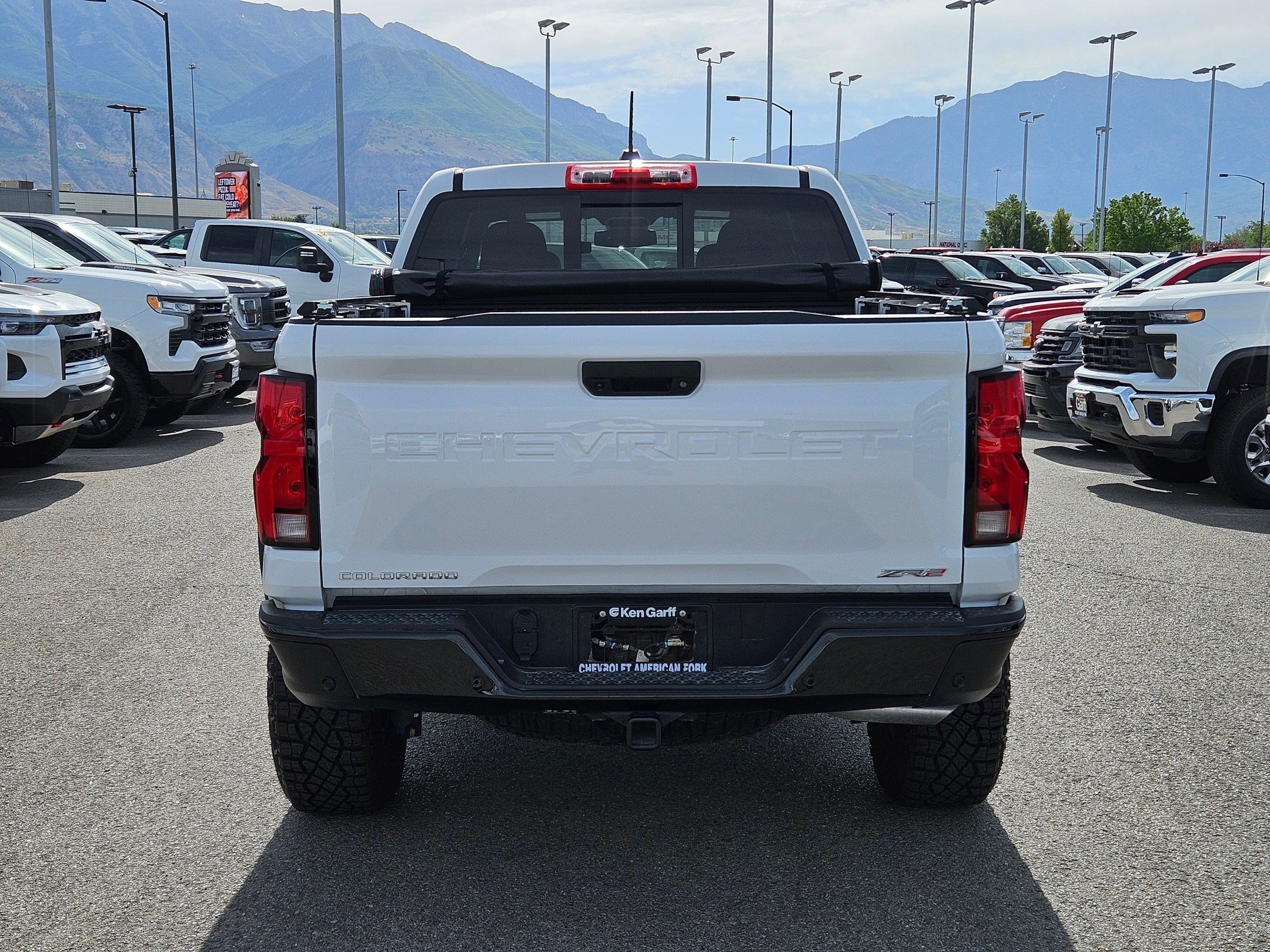 Used 2026 Chevrolet Colorado ZR2 w/ Technology Package AWD/4WD image 4