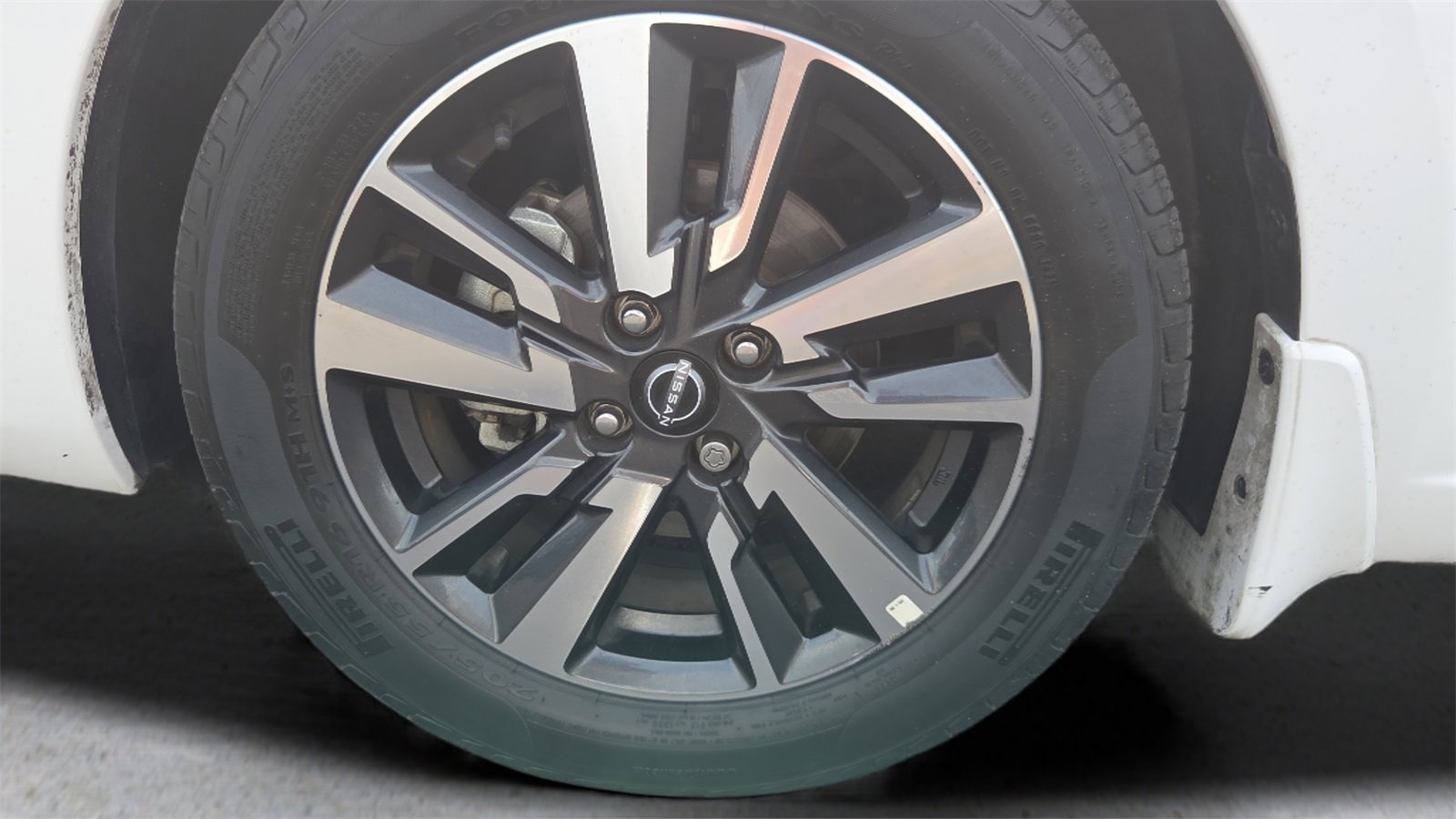 Used 2025 Nissan Versa S w/ S Plus Package image 31