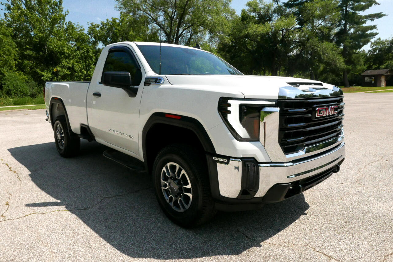 Used 2024 GMC Sierra 2500 Pro w/ Convenience Package image 4