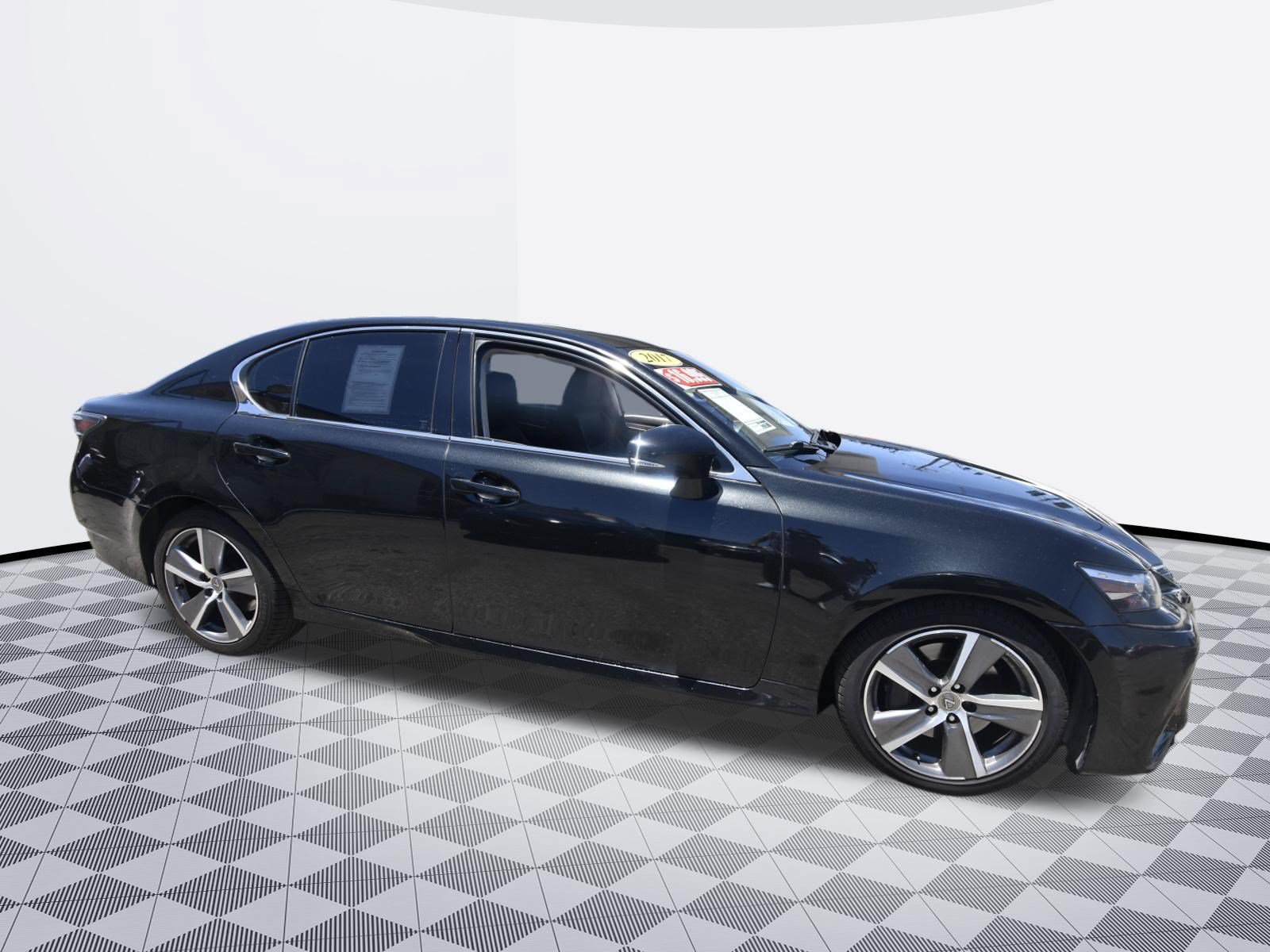 Used 2017 Lexus GS 350 w/ Preferred Accessory Package RWD image 5