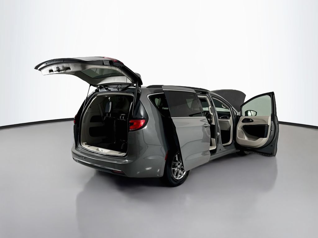 Used 2022 Chrysler Pacifica Touring-L FWD image 24