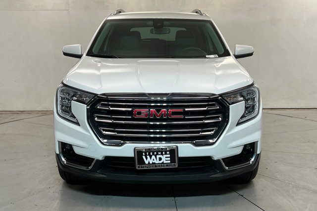 Used 2024 GMC Terrain SLT AWD/4WD image 8