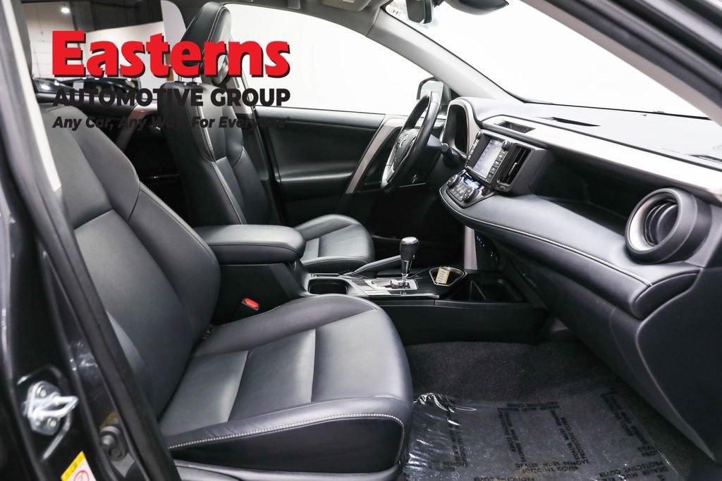 Used 2018 Toyota RAV4 Limited image 28