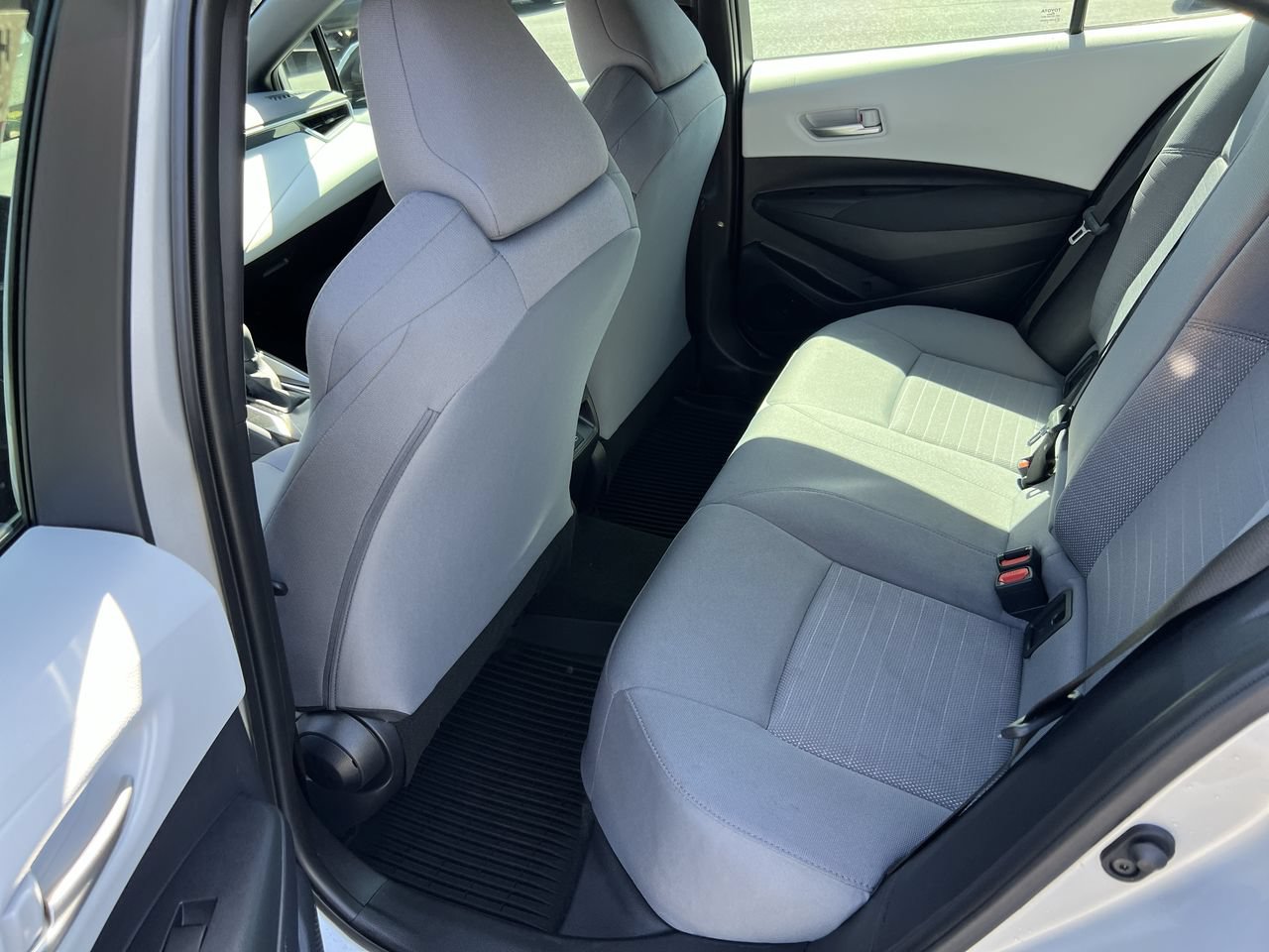 Used 2026 Toyota Corolla SE FWD image 32