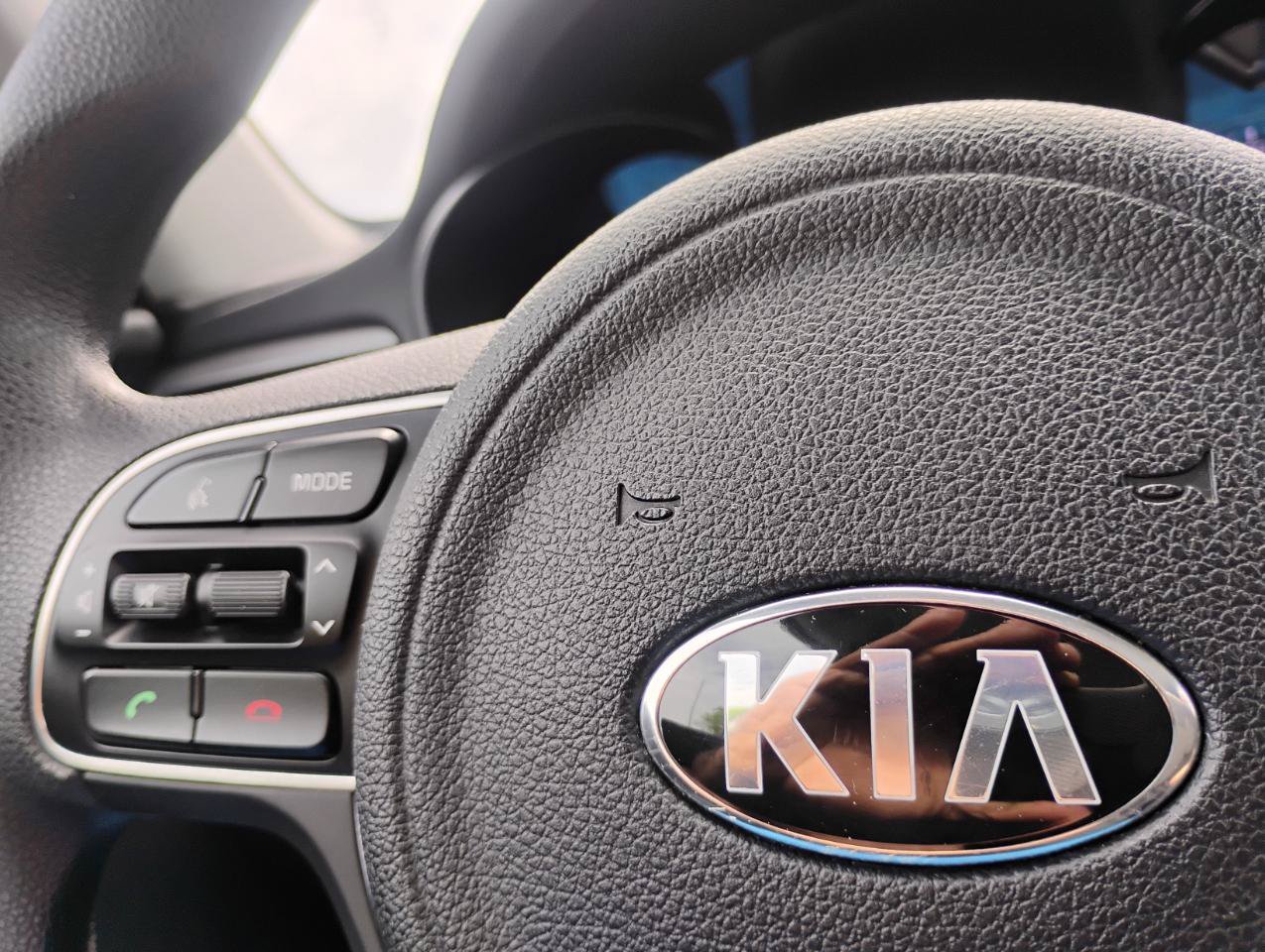 Used 2017 Kia Optima LX FWD image 40