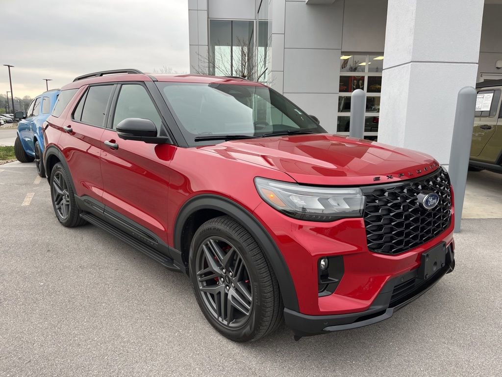 Used 2026 Ford Explorer ST w/ Sun And Sound Package image 2