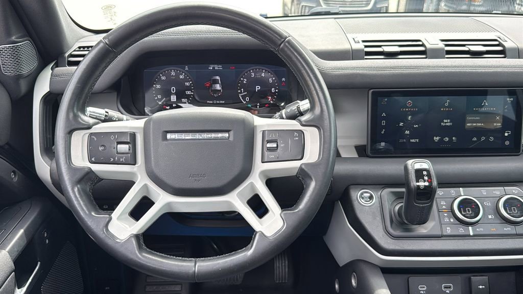 Used 2020 Land Rover Defender 110 S AWD/4WD image 29