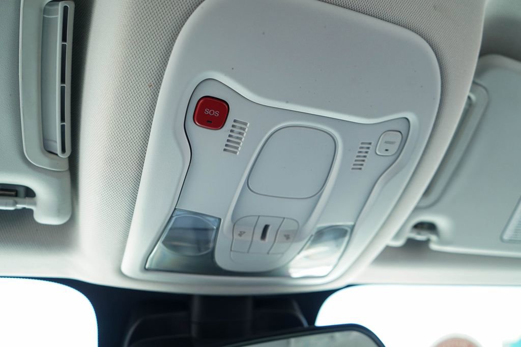 Used 2021 Jeep Renegade Latitude AWD/4WD image 30