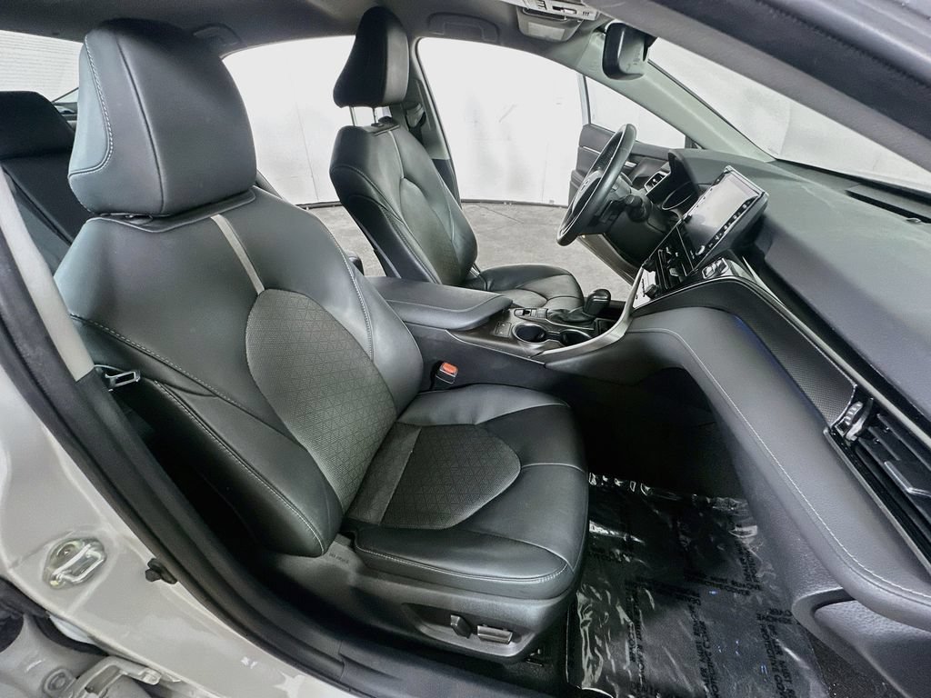 Used 2024 Toyota Camry XSE FWD image 12