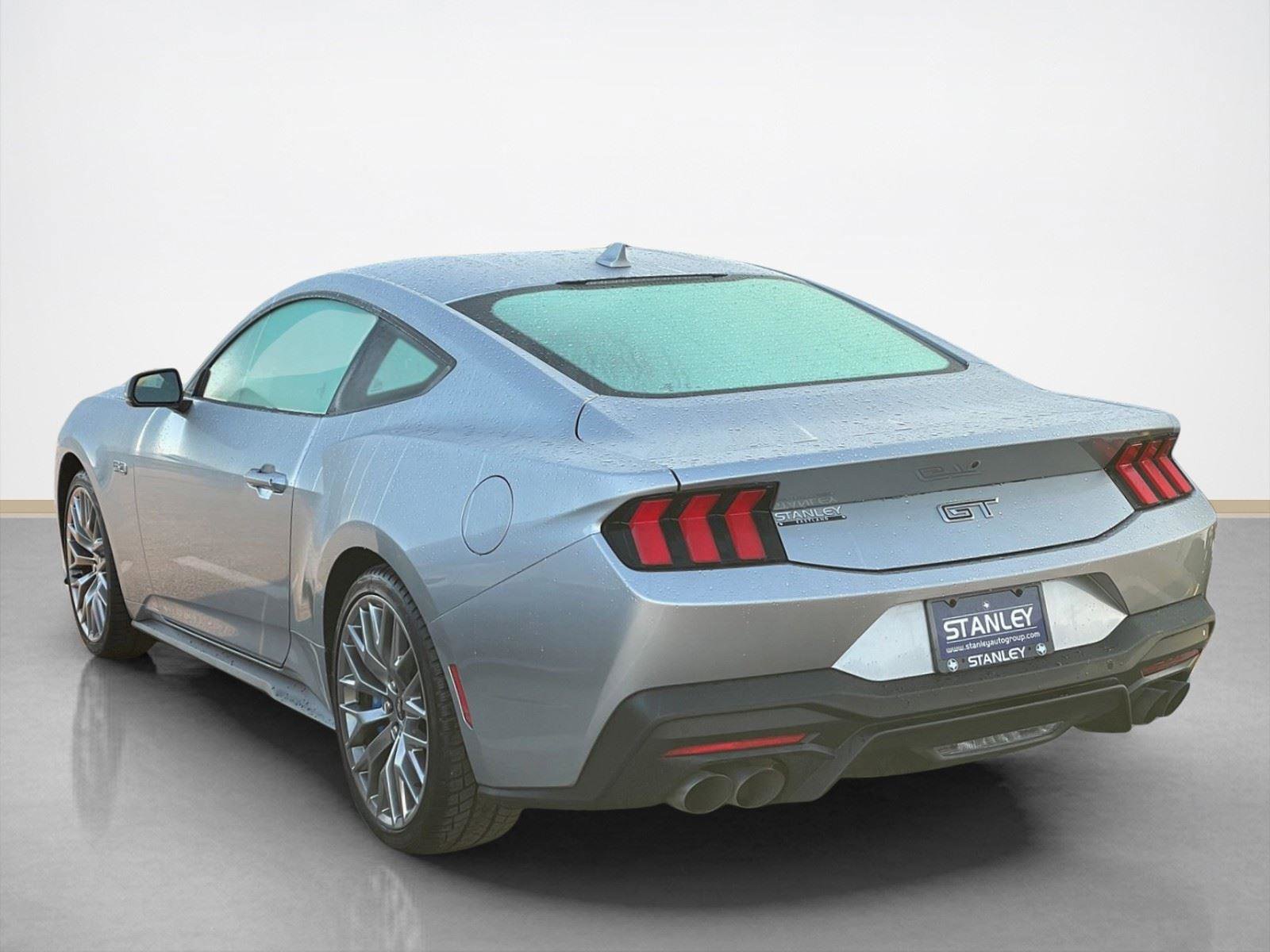Used 2024 Ford Mustang GT Premium RWD image 4
