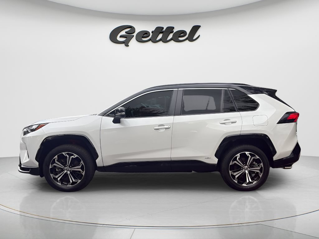 Used 2025 Toyota RAV4 XSE AWD/4WD image 8