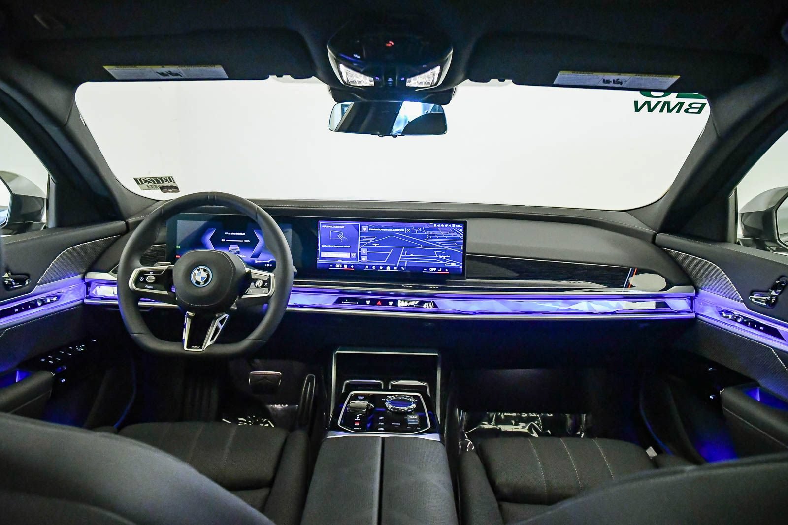 Certified 2025 BMW i7 eDrive50 w/ M Sport Package RWD image 15