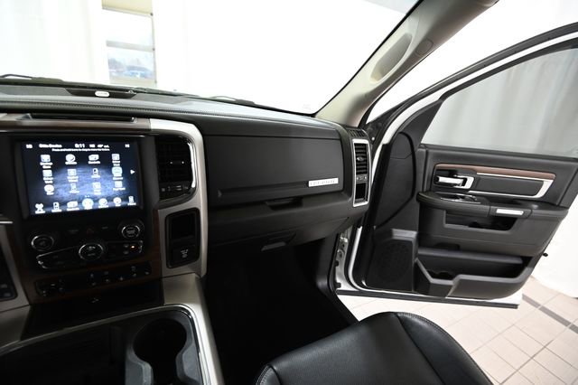 Used 2017 RAM 1500 Laramie image 32