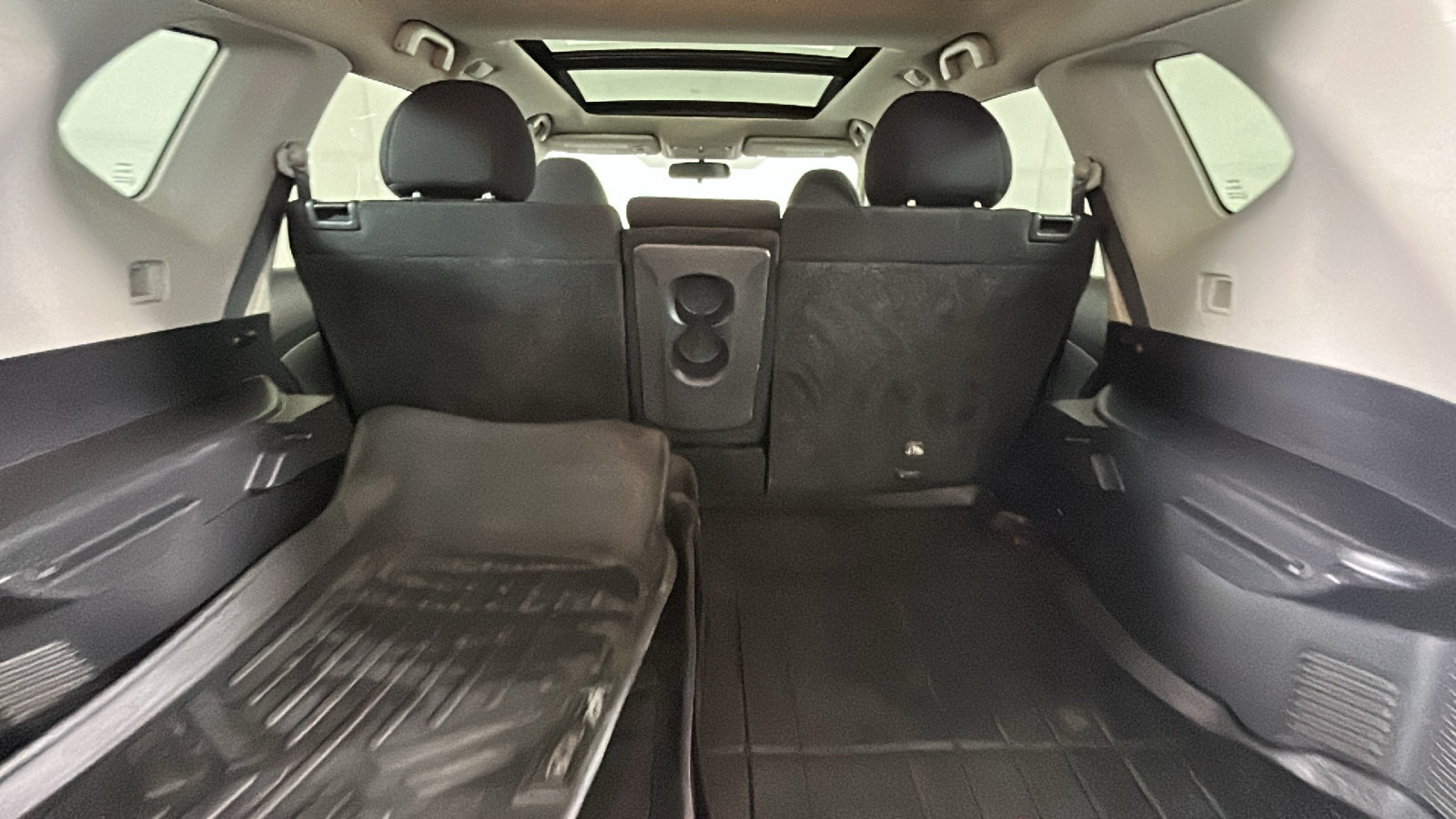 Used 2017 Nissan Rogue SV AWD/4WD image 34
