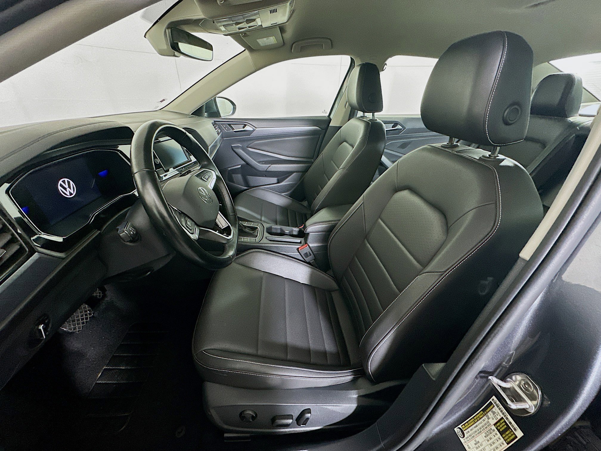 Used 2024 Volkswagen Jetta SE image 13