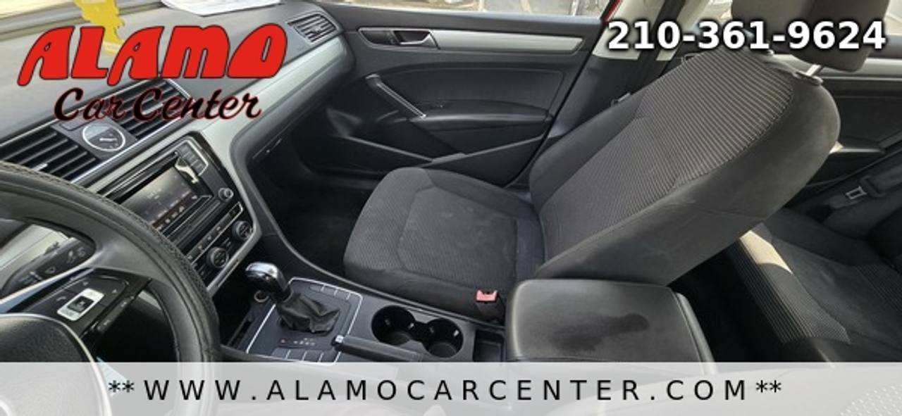 Used 2016 Volkswagen Passat 1.8T R-Line FWD image 34