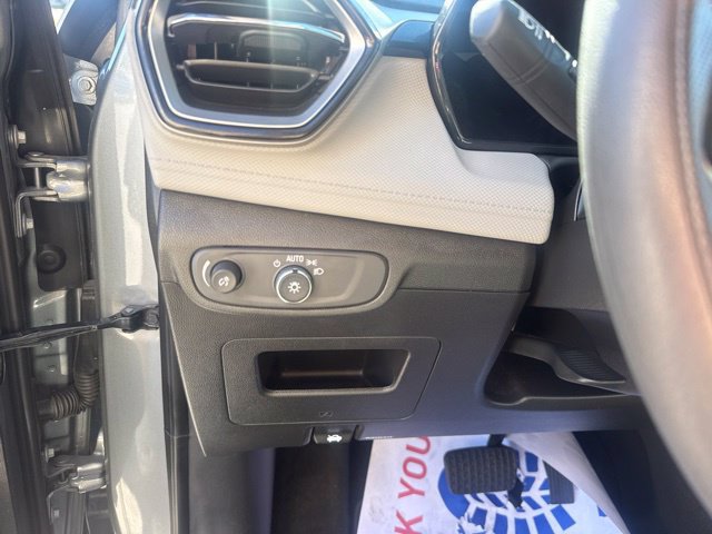 Used 2025 Chevrolet TrailBlazer LT FWD image 14