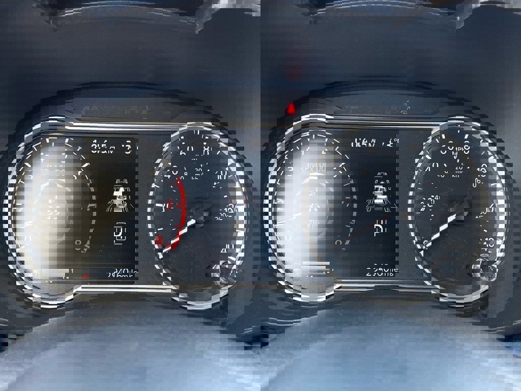 Used 2025 Nissan Versa SV image 13