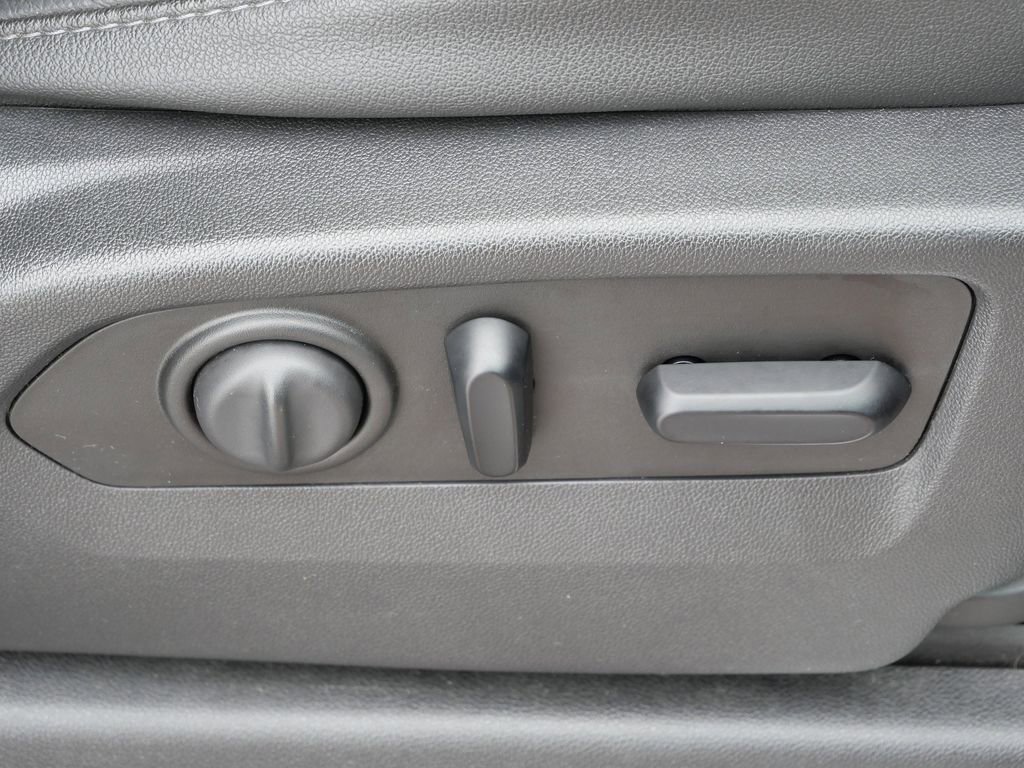 Used 2019 GMC Sierra 1500 SLT w/ SLT Premium Plus Package image 16