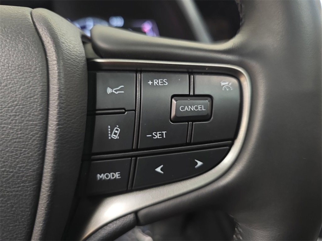 Used 2024 Lexus UX 250h F Sport image 18