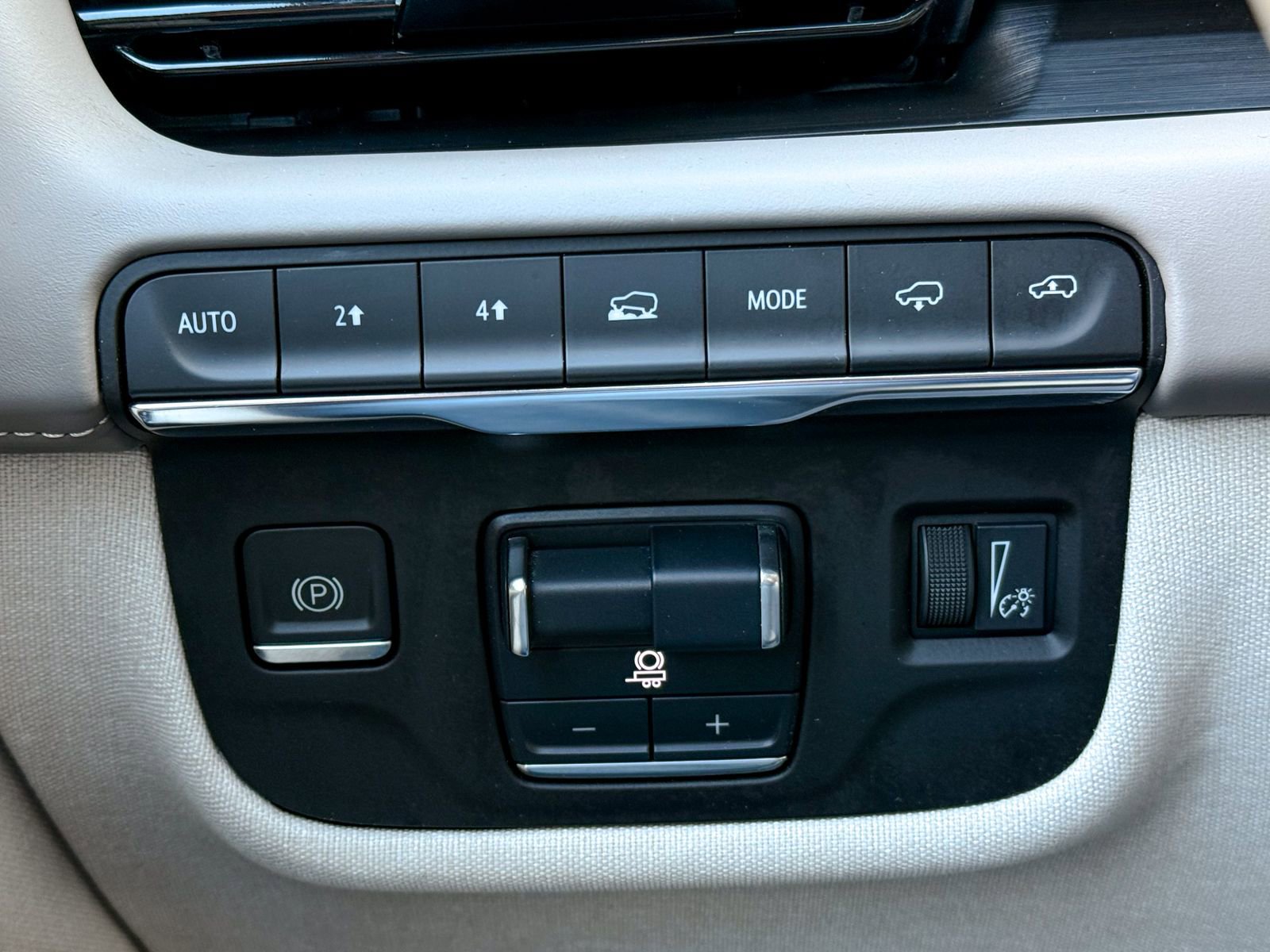 Used 2021 Cadillac Escalade Premium Luxury Platinum image 35
