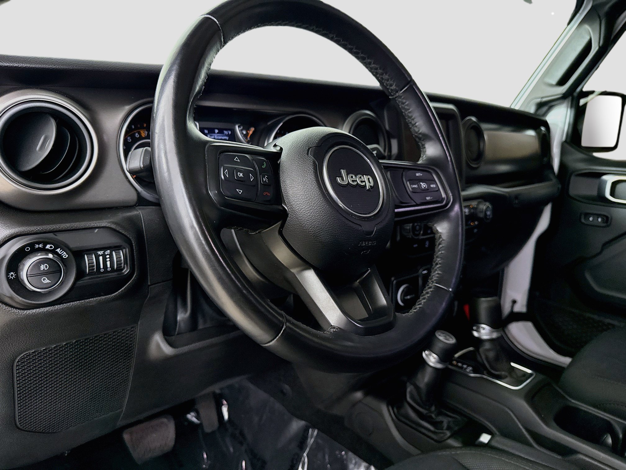 Used 2022 Jeep Gladiator Sport AWD/4WD image 11