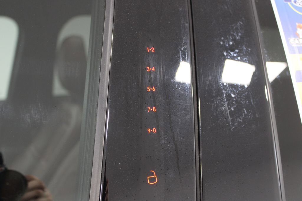 Used 2023 Lincoln Aviator Reserve w/ Equipment Group 201A image 19