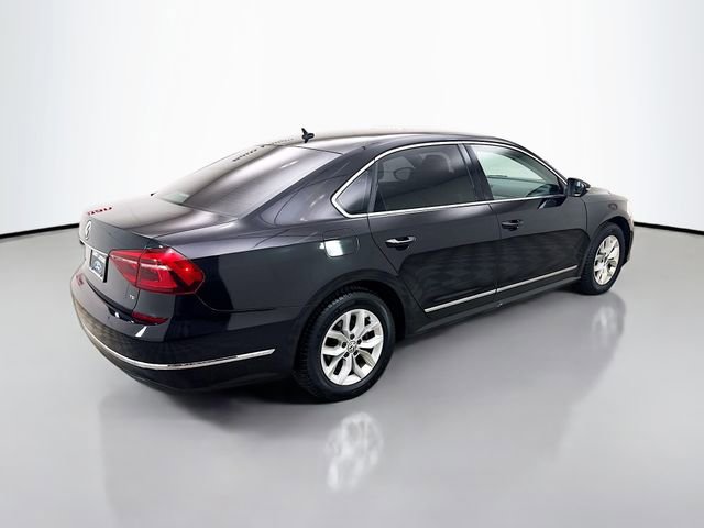 Used 2017 Volkswagen Passat 1.8T S FWD image 7