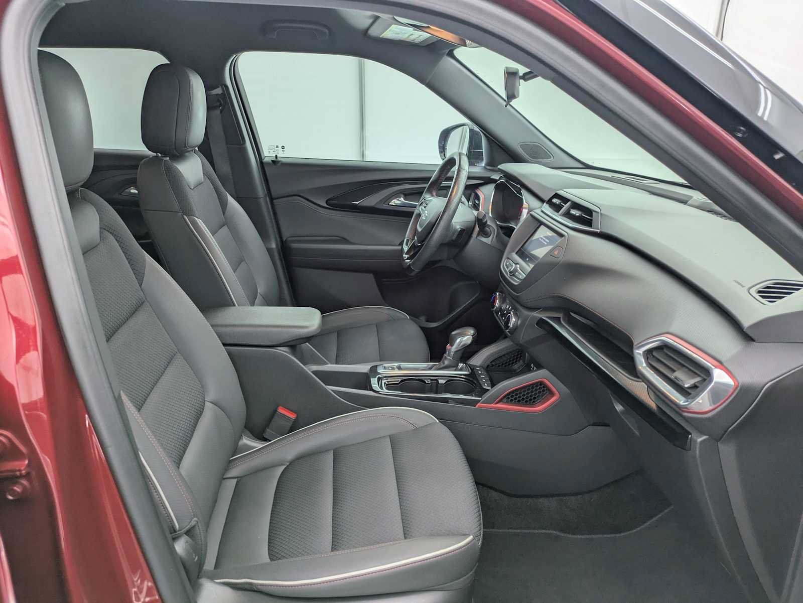 Used 2023 Chevrolet TrailBlazer RS AWD/4WD image 21