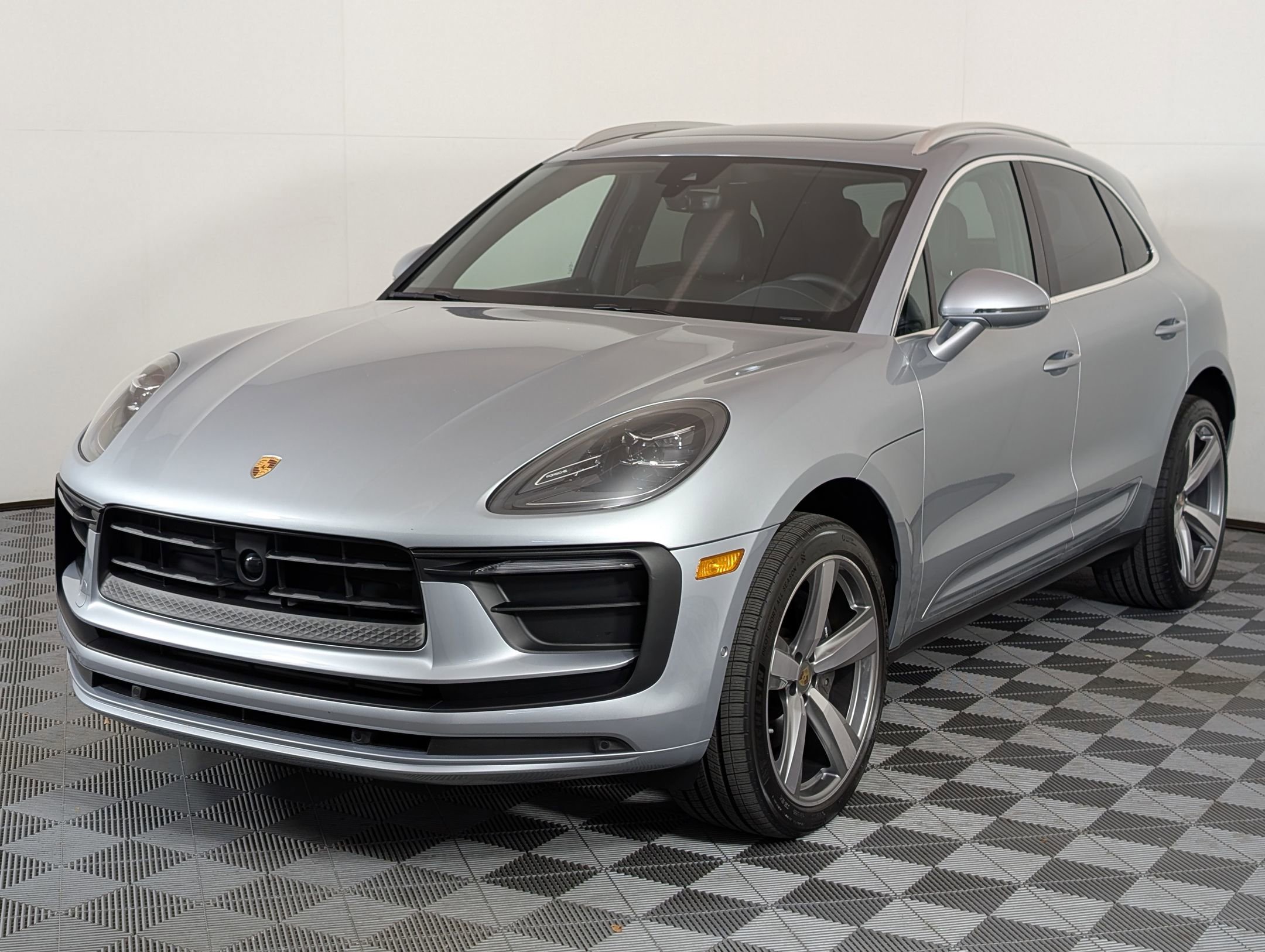 Used 2025 Porsche Macan