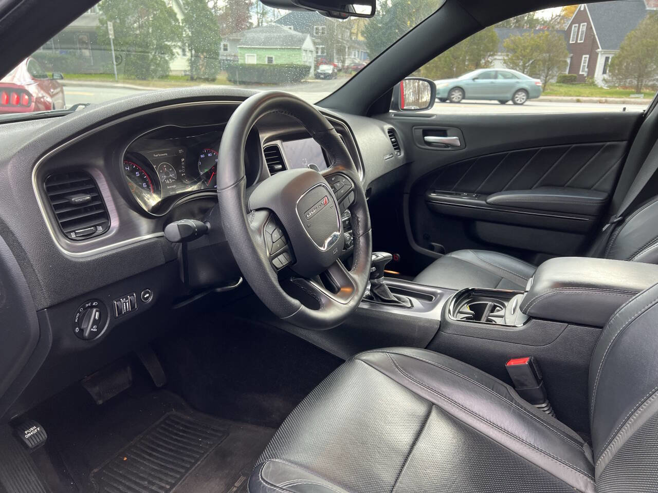 Used 2017 Dodge Charger SXT w/ AWD Plus Group image 6