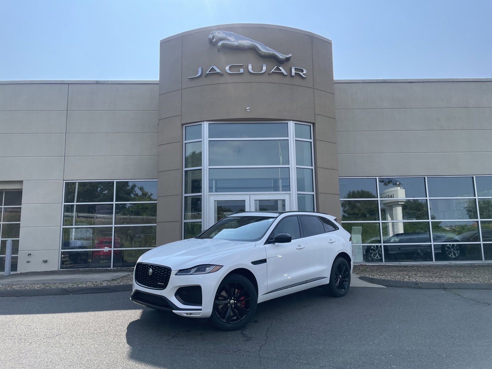 New 2025 Jaguar F-PACE R-Dynamic S image 1
