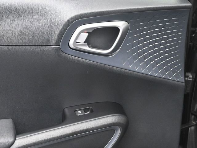 Used 2025 Kia Soul EX image 21