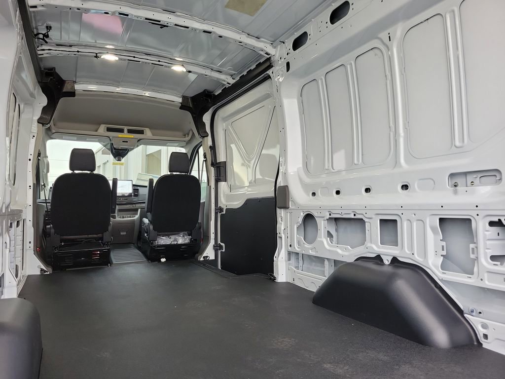 New 2025 Ford Transit 250 148 Medium Roof image 12