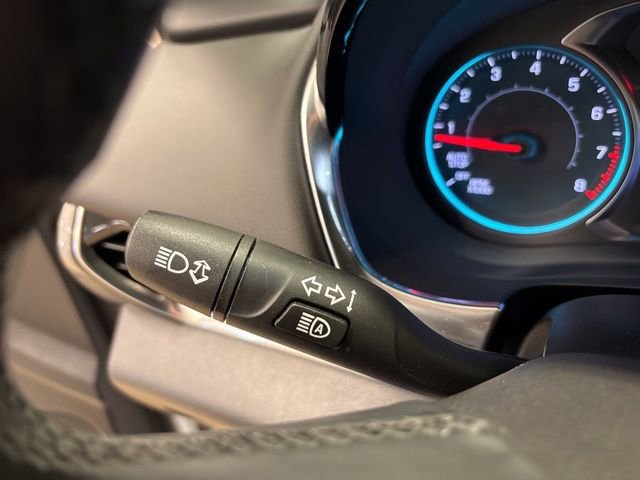 Used 2023 Chevrolet Traverse LT image 32