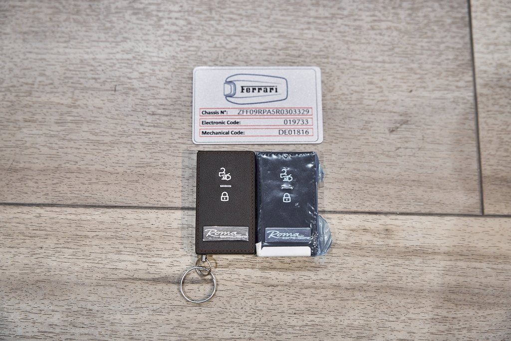 Used 2024 Ferrari Roma Spider image 72