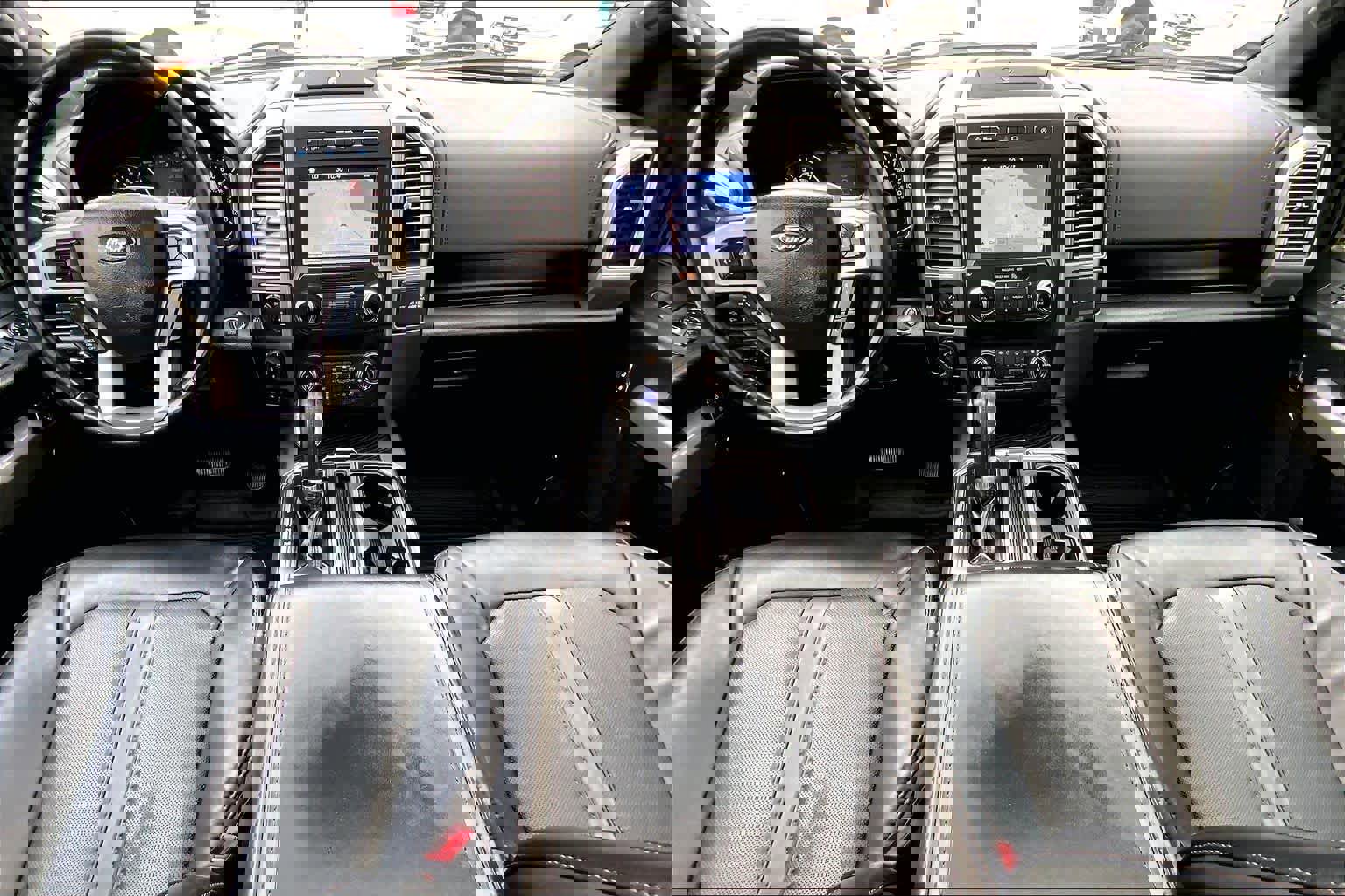 Used 2019 Ford F150 Platinum w/ Equipment Group 701A Luxury image 14