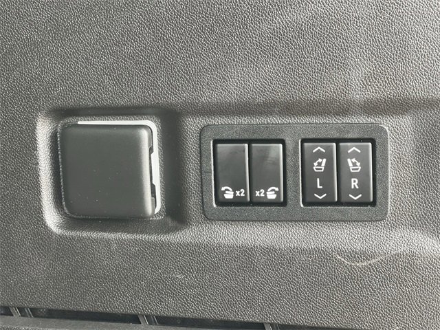 Used 2021 GMC Yukon AT4 w/ AT4 Premium Package image 35