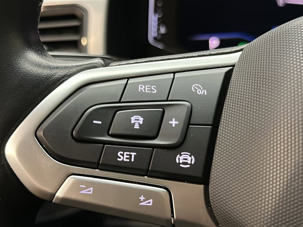 Used 2020 Volkswagen Atlas Cross Sport SEL AWD/4WD image 24