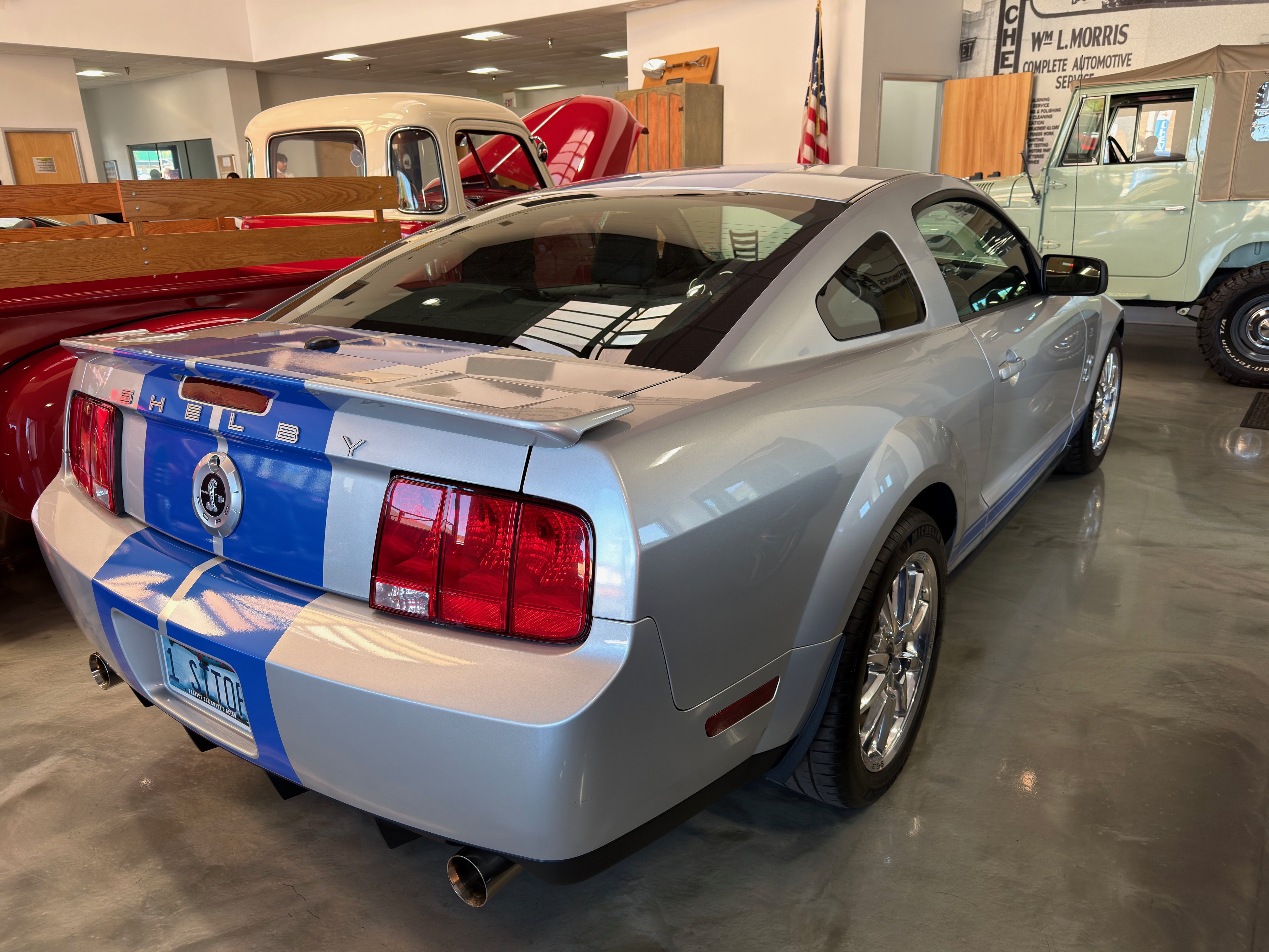 Used 2009 Ford Mustang Shelby GT500 RWD image 8