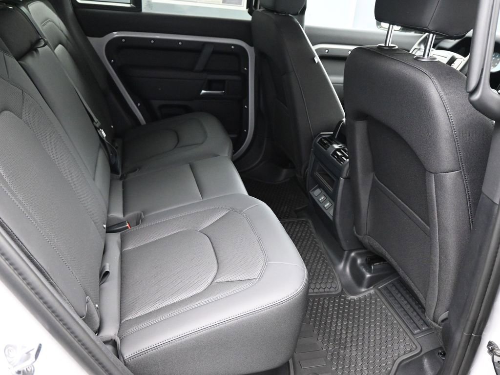 New 2026 Land Rover Defender 110 S AWD/4WD image 8