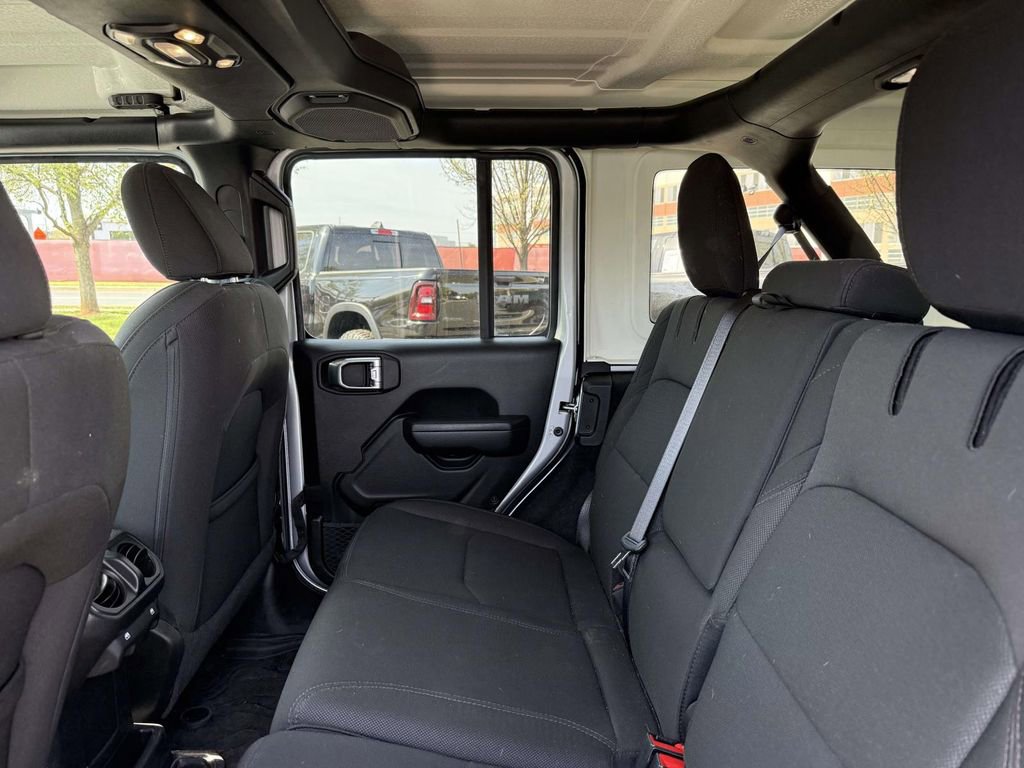 Certified 2023 Jeep Wrangler Unlimited w/ Cold Weather Group AWD/4WD image 17