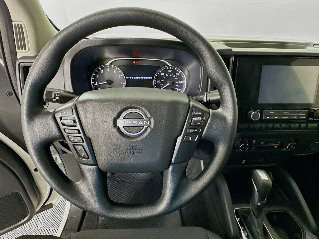 Used 2025 Nissan Frontier S image 11