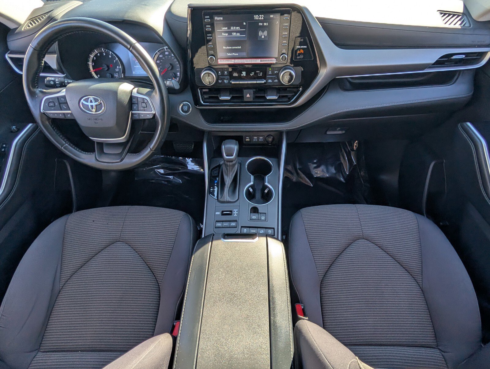 Used 2022 Toyota Highlander LE image 12