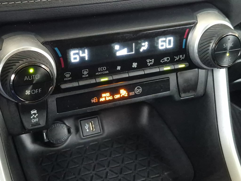 Used 2023 Toyota RAV4 LE AWD/4WD image 20