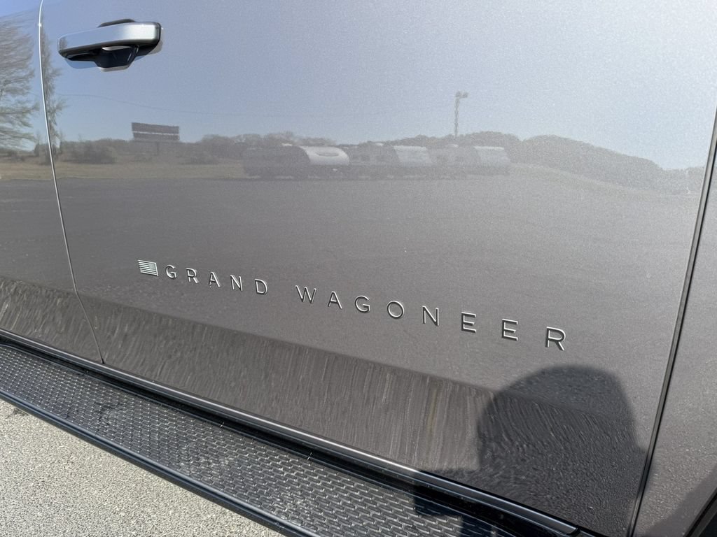 New 2026 Jeep Grand Wagoneer Limited w/ Convenience Group I AWD/4WD image 5