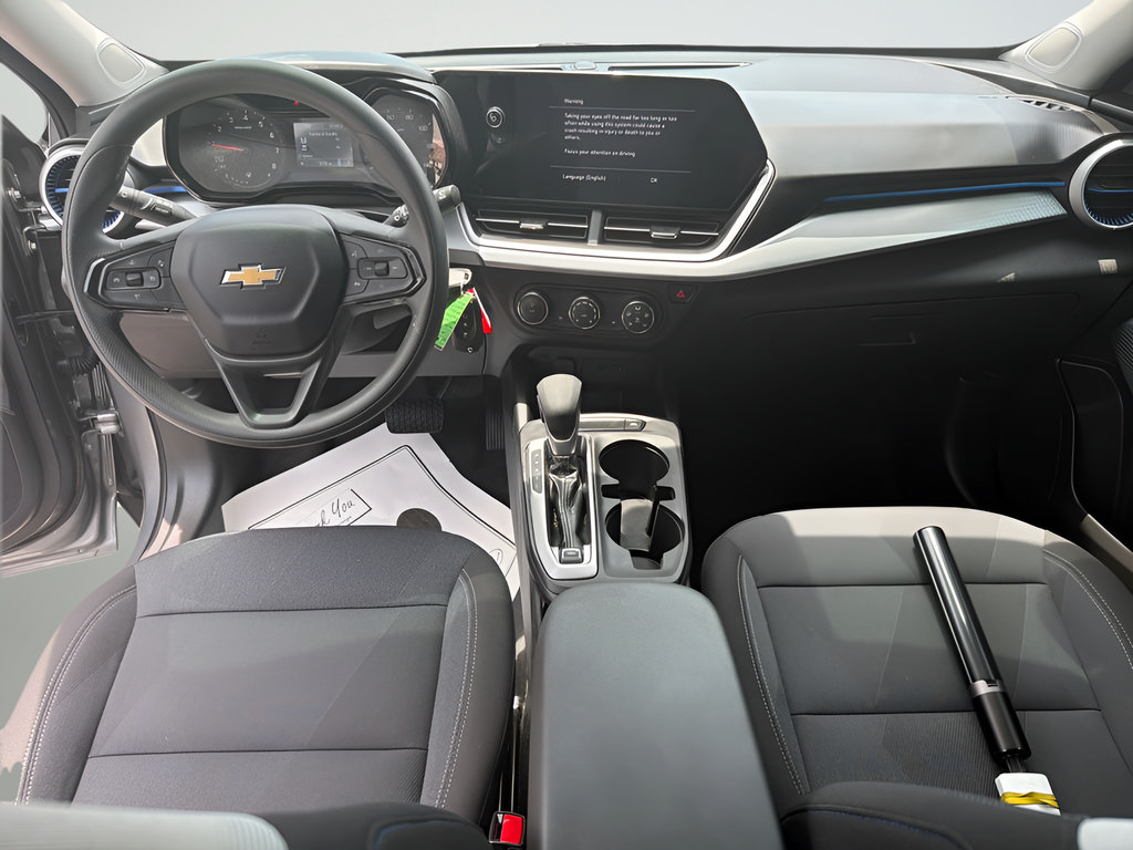Used 2026 Chevrolet Trax LS w/ LS Convenience Package FWD image 29