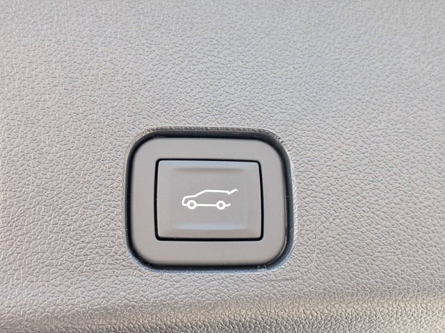 New 2026 Chevrolet Traverse LT w/ Enhanced Driving Package FWD image 13