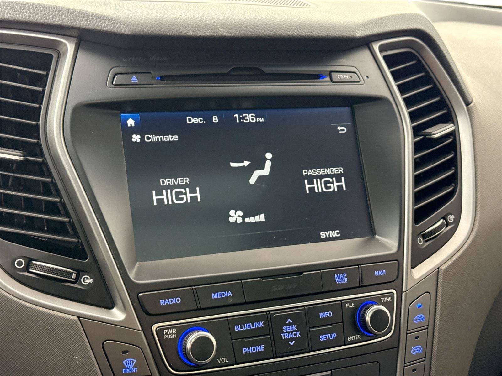 Used 2017 Hyundai Santa Fe SE image 27